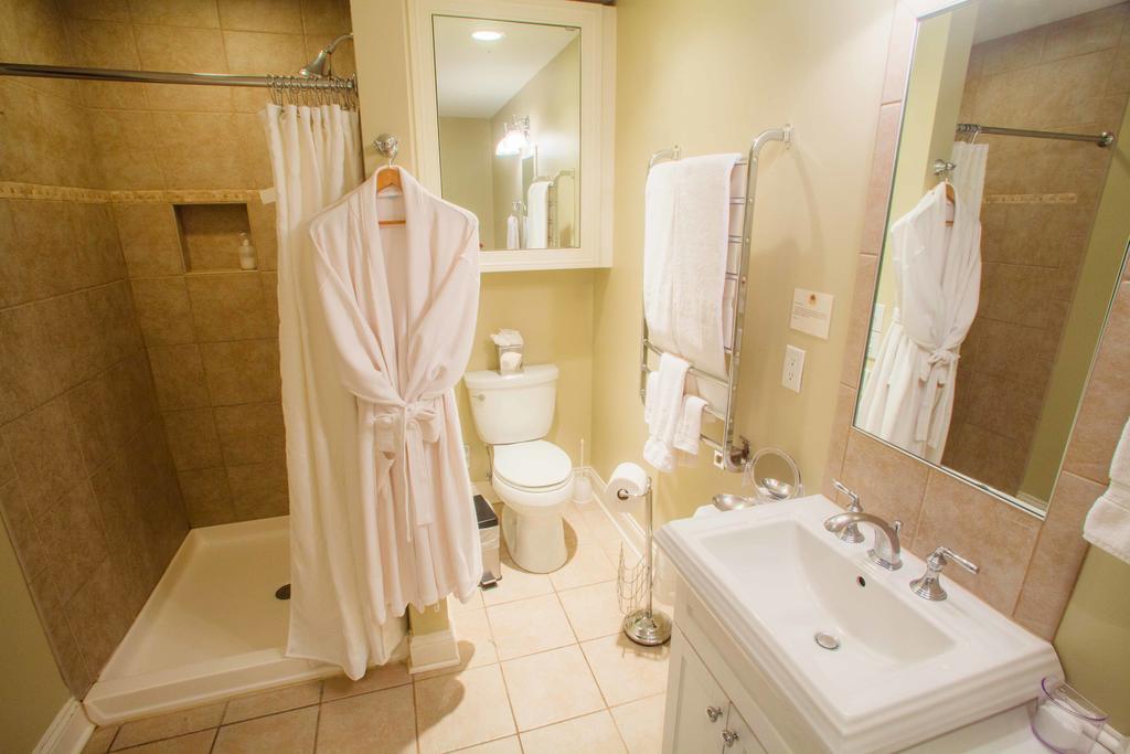 Seven Oaks Bed & Breakfast Lake Geneva Δωμάτιο φωτογραφία