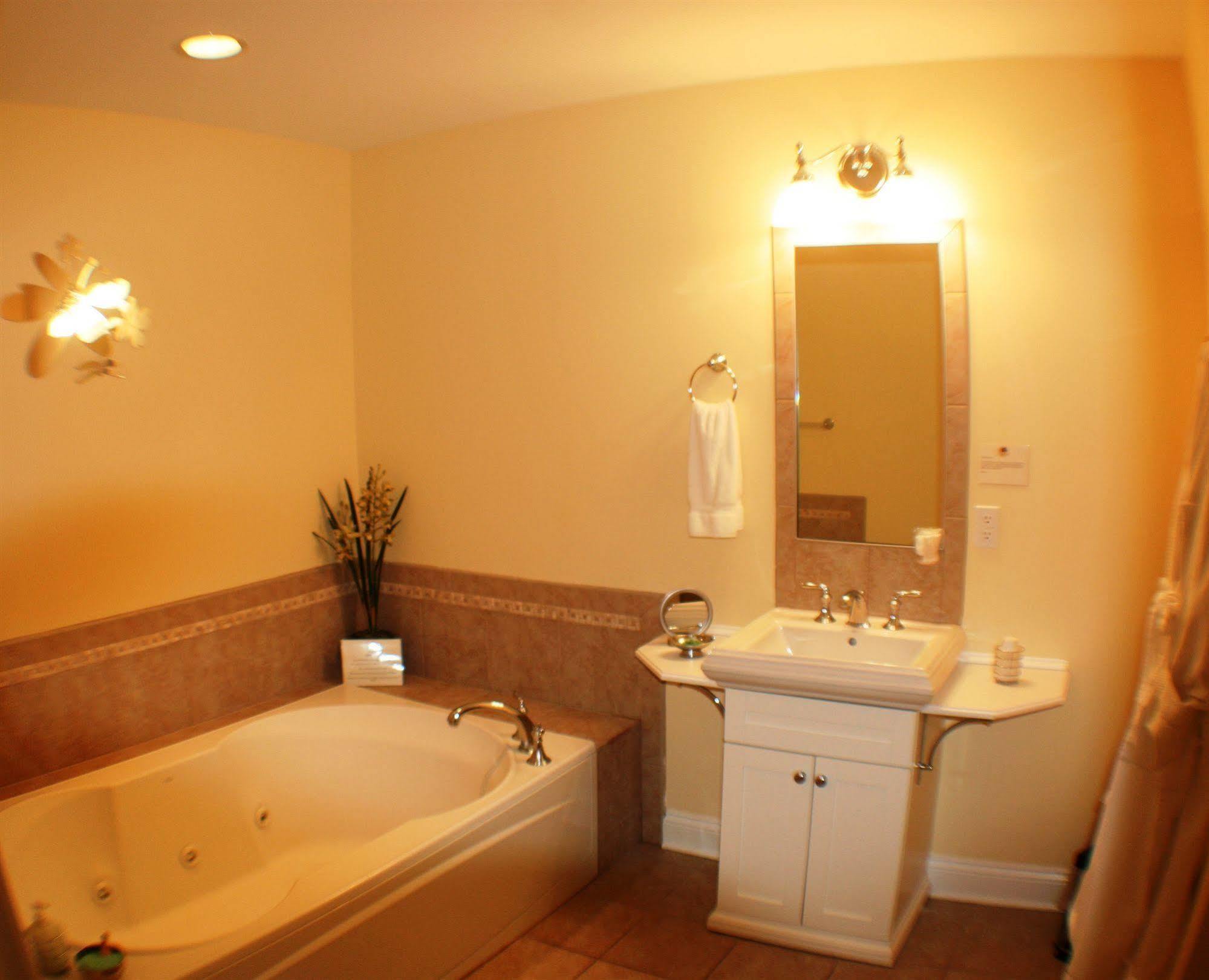 Seven Oaks Bed & Breakfast Lake Geneva Εξωτερικό φωτογραφία