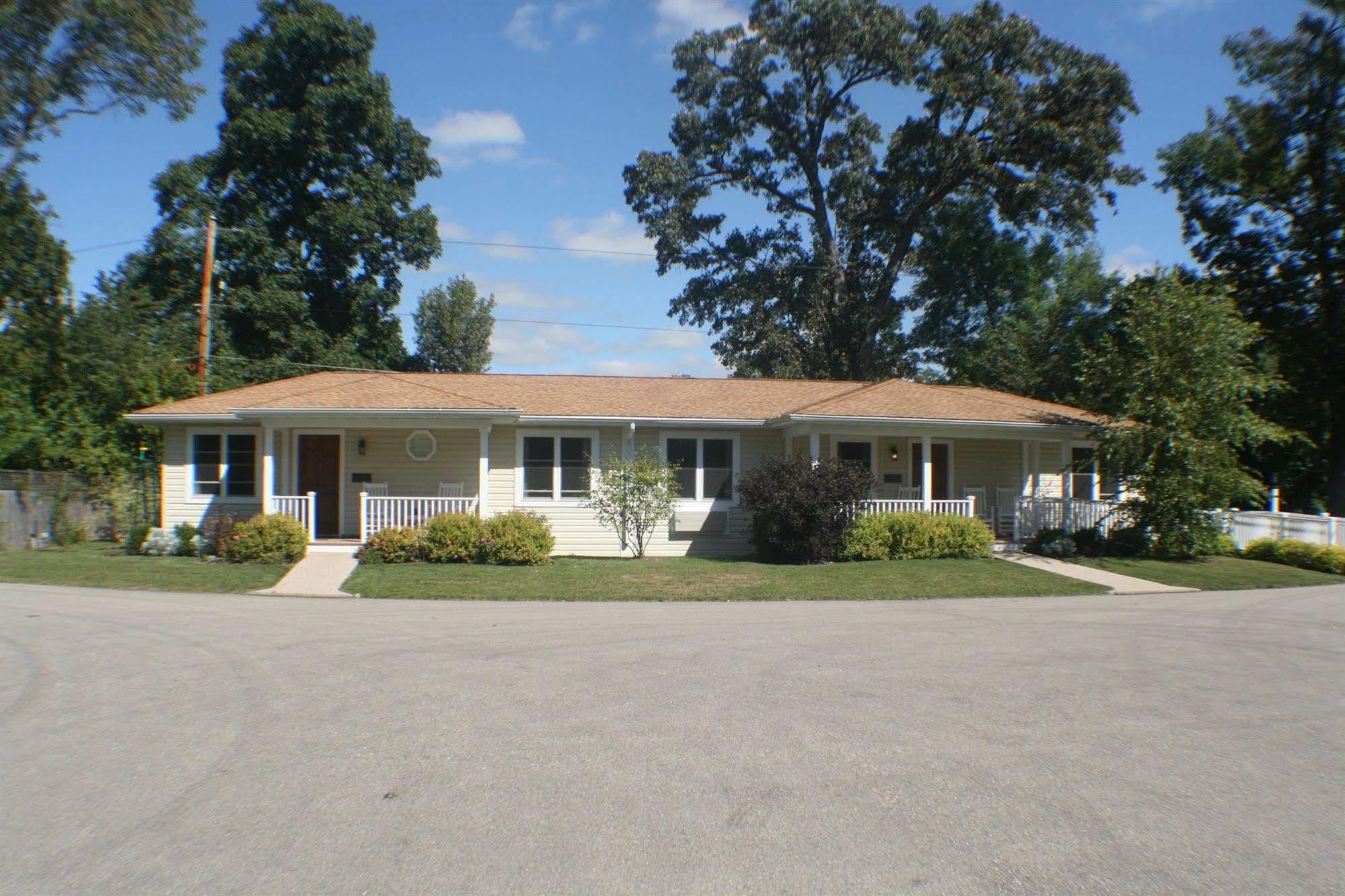 Seven Oaks Bed & Breakfast Lake Geneva Εξωτερικό φωτογραφία