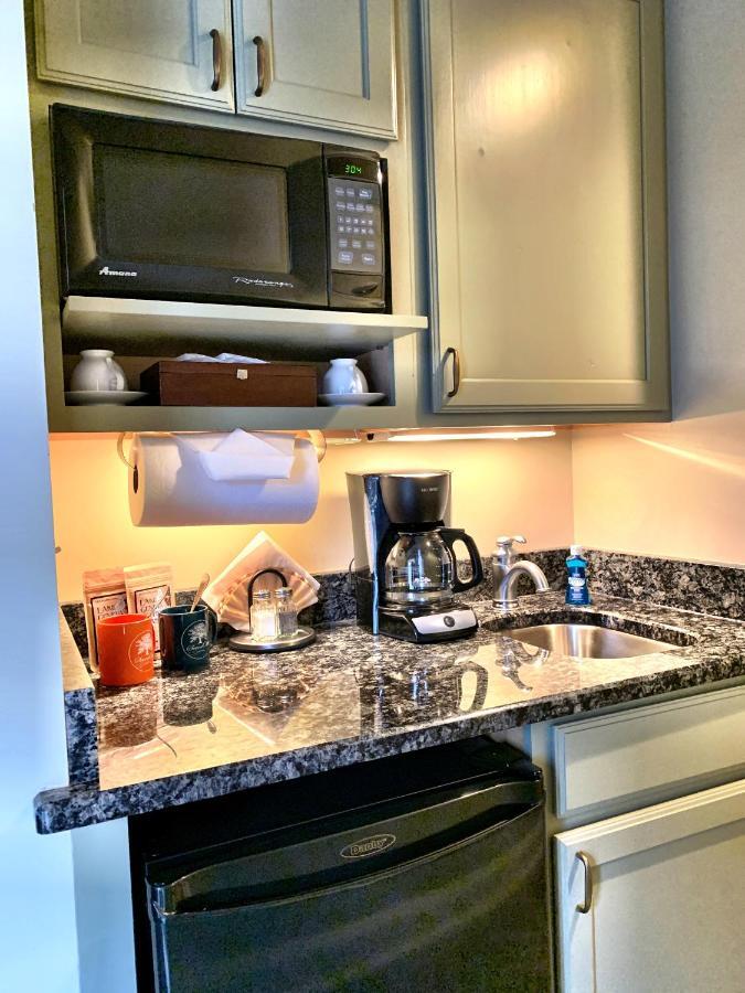 Seven Oaks Bed & Breakfast Lake Geneva Εξωτερικό φωτογραφία
